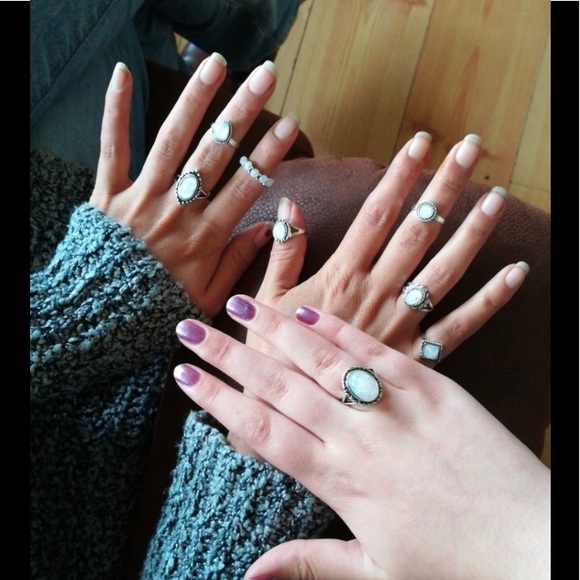 Jewelry - Gorgeous opal ring set